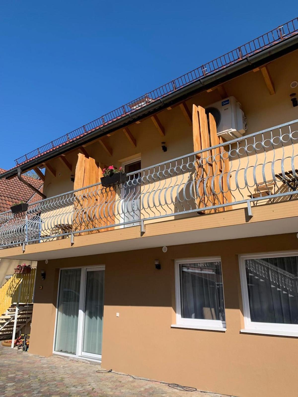 Molnar Apartman Zamárdi Exterior foto